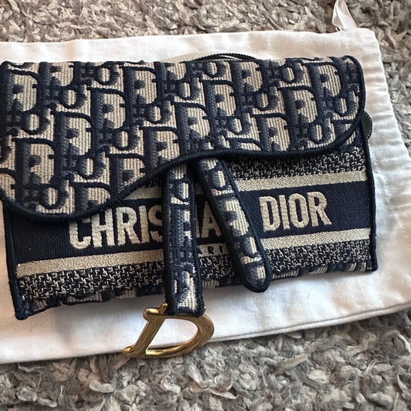 Authentic CHRISTIAN DIOR
2020 Oblique Slim Saddle Belt Pouch - Picture 12 of 16